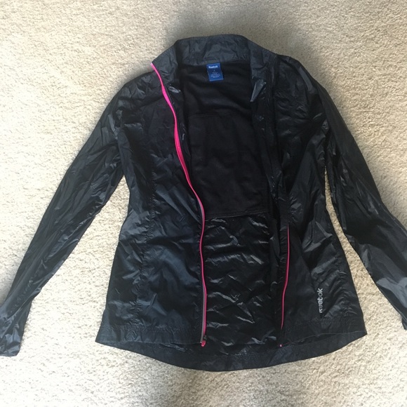 Reebok Windbreaker in excellent condition!!! - Picture 2 of 2